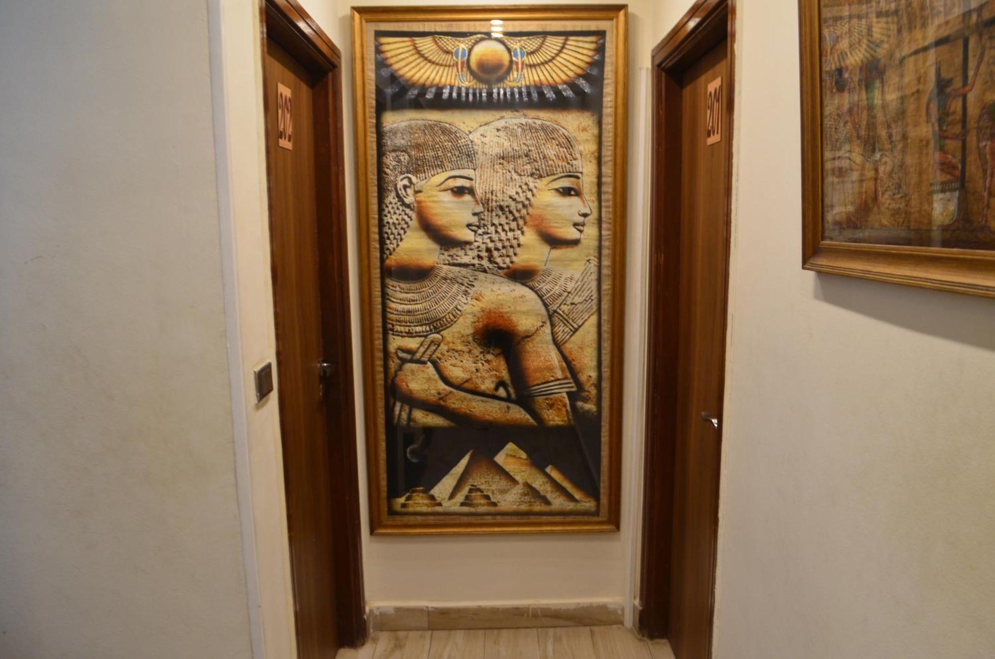 Queen Cleopatra Pyramids View Kafrat al Jabal Exterior foto